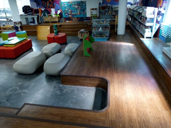 Universidad Piloto Medellin Biblioteca - Imagen 3