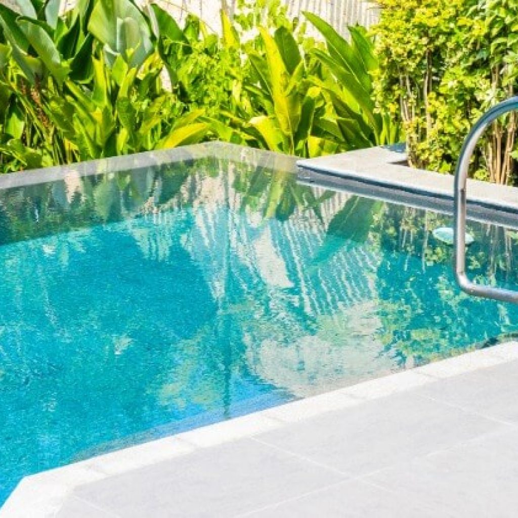 Piso exterior para piscinas