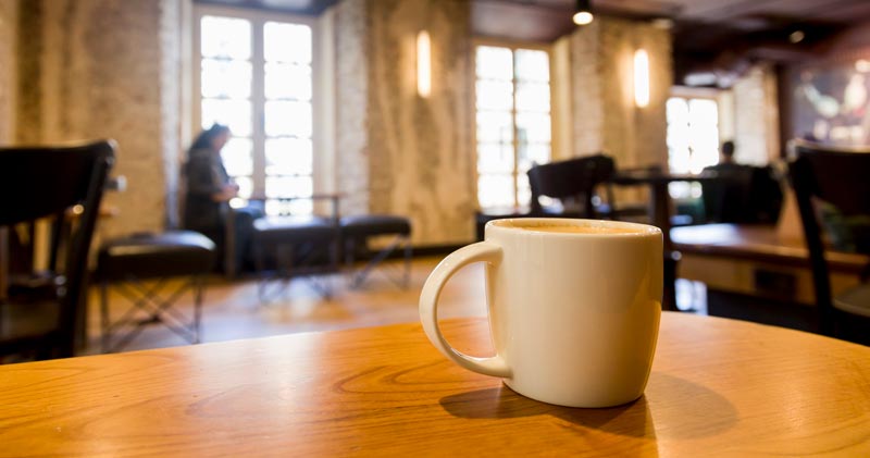 Guía: 5 Mejores tipos de pisos para cafeterías